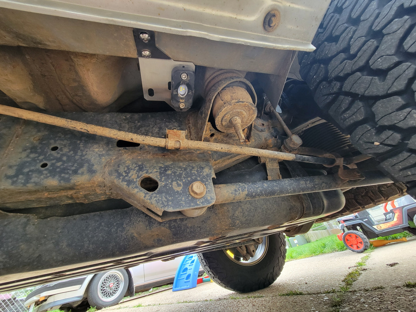 Toyota Rock Light Brackets - 2" Offset Universal (GX470,GX460, FJ, 4Runner 4th & 5th gen)